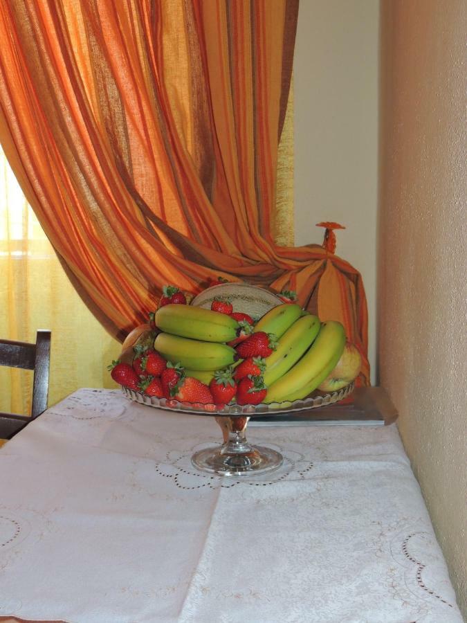 Bed and Breakfast La Marina Кальярі Екстер'єр фото